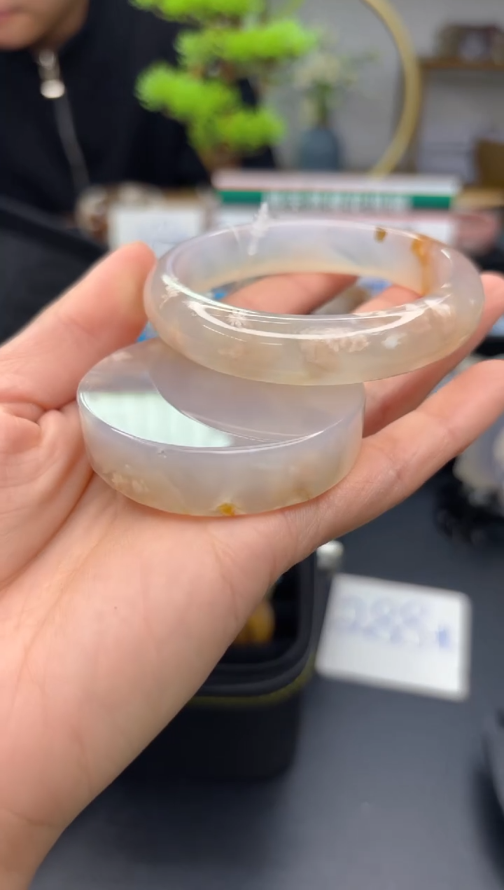 【闪购商品】石英质玉手镯未镶嵌C536(54圈赠送镯心)