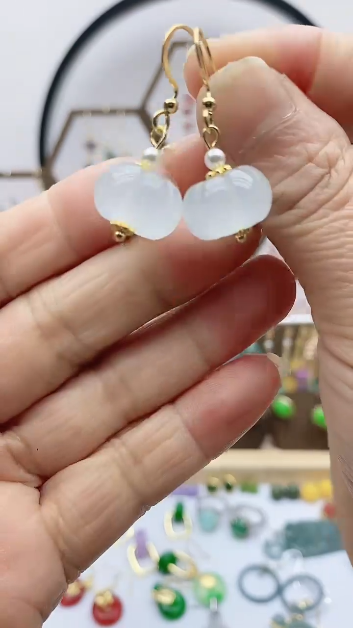 未镶嵌石英质玉（天山翠）耳饰964