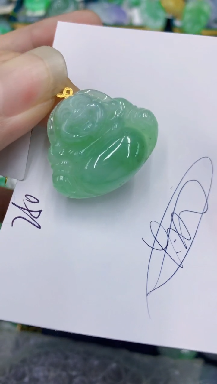 翡翠18K金镶嵌颈饰1111111111