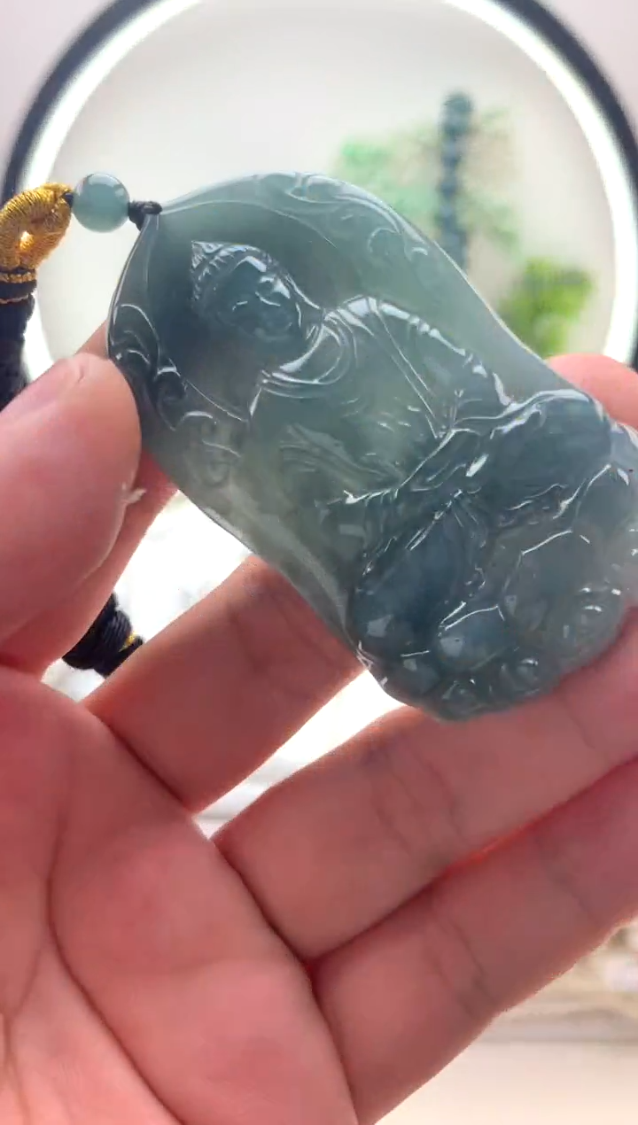 颈饰未镶嵌翡翠大日如来