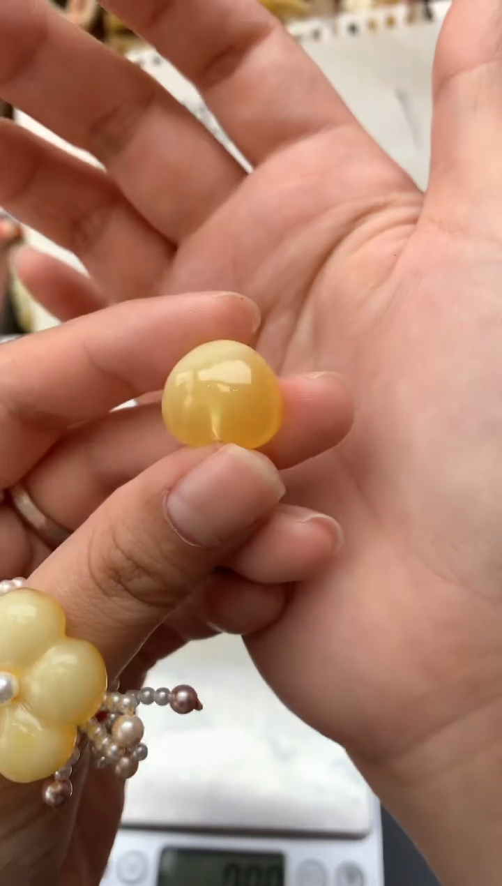 【闪购商品】未镶嵌琥珀珠宝奇石076琥珀蜜蜡花粉有纹小坑介意勿拍