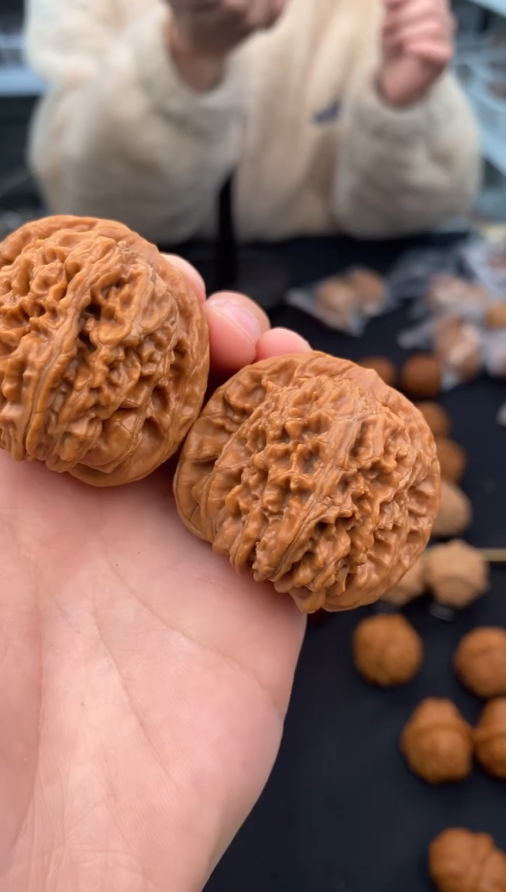 【闪购商品】文玩核桃把件汉高楼42-t253