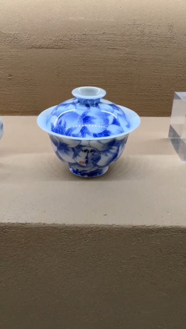 【闪购商品】杯画堂春桃子元宝盖碗