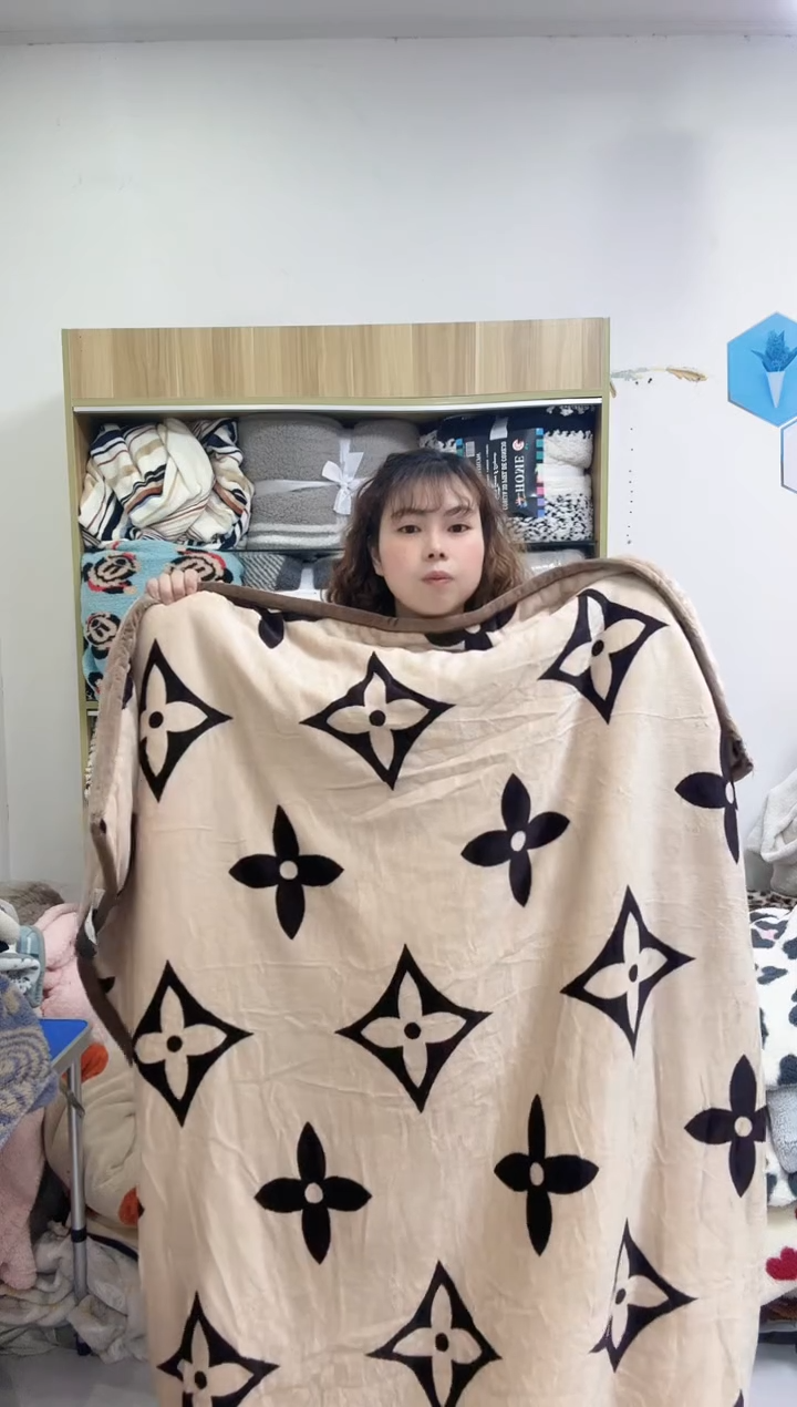 聚酯纤维1.5*2  四叶草被子