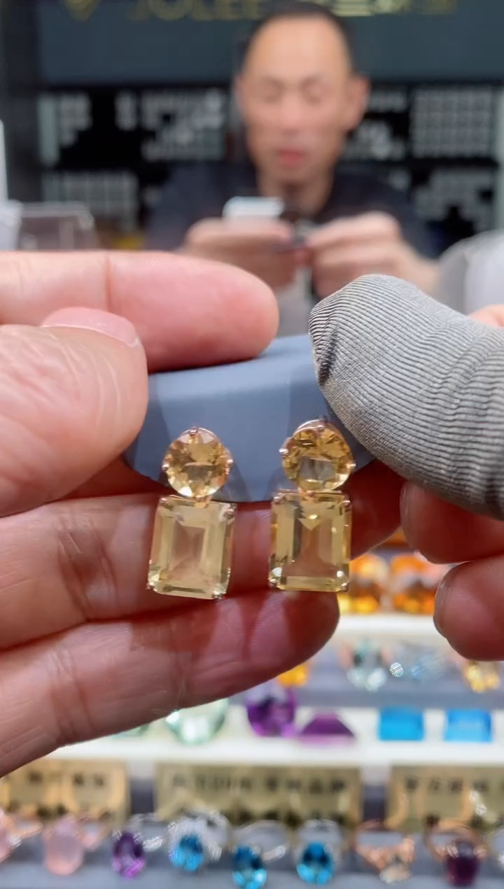 【闪购商品】黄晶耳钉银S925镶嵌黄晶耳钉