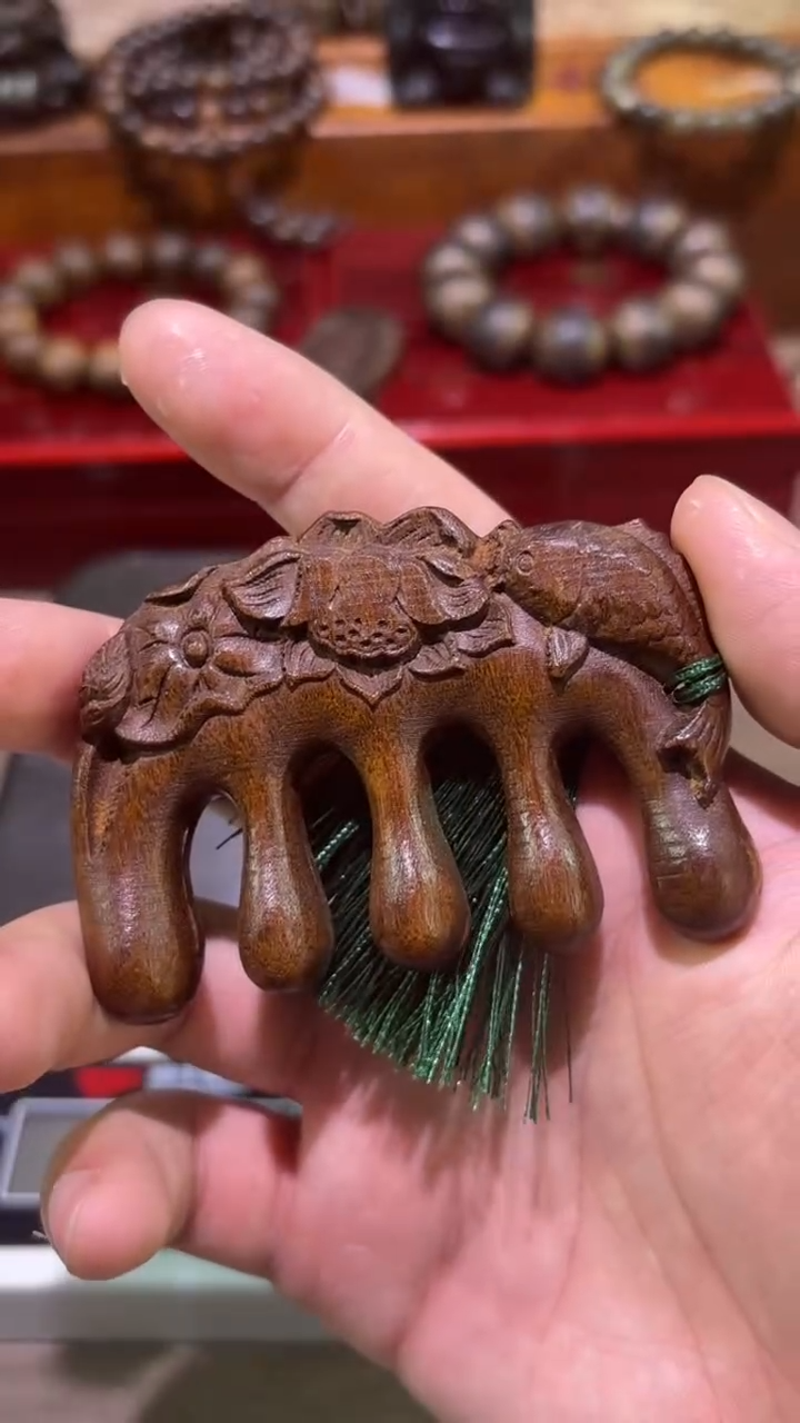 【闪购商品】木天九专属越南芽庄黄qn按摩梳手把