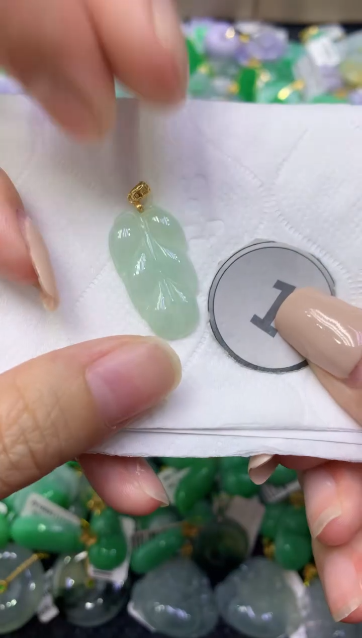 颈饰未镶嵌翡翠天然缅甸翡翠A货