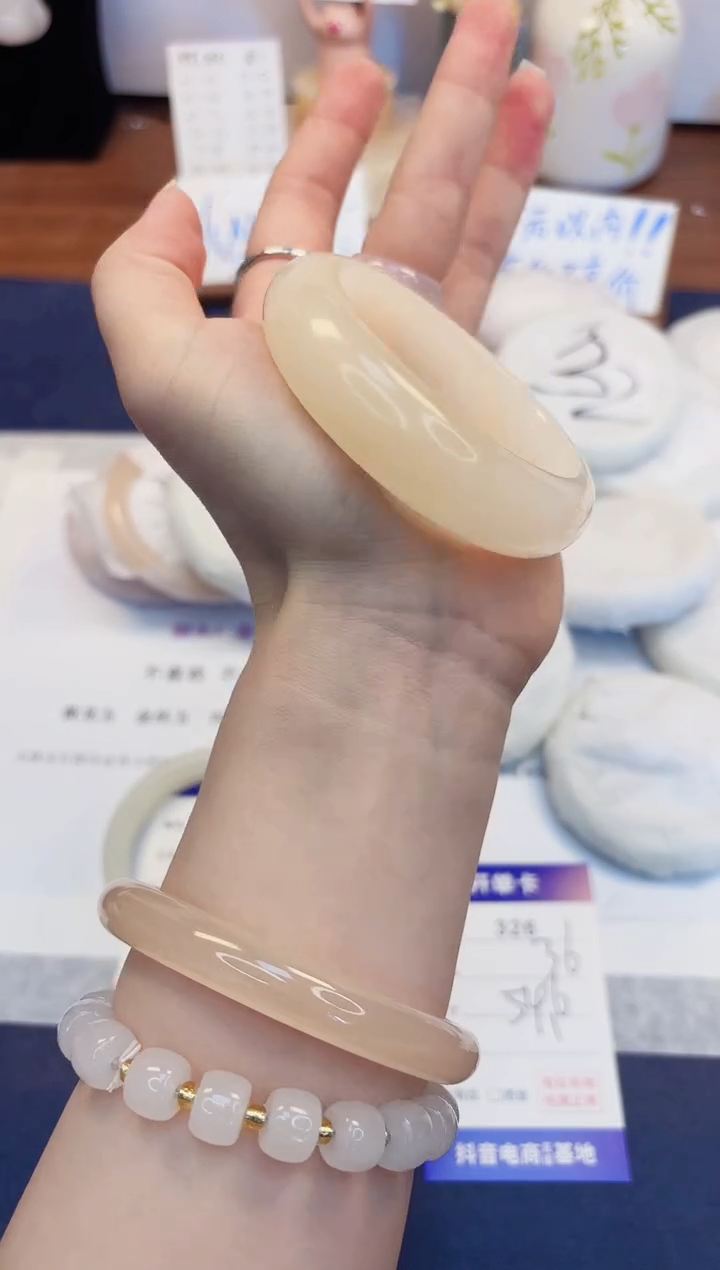 【闪购商品】石英质玉手镯未镶嵌326-财气镯-圈口54