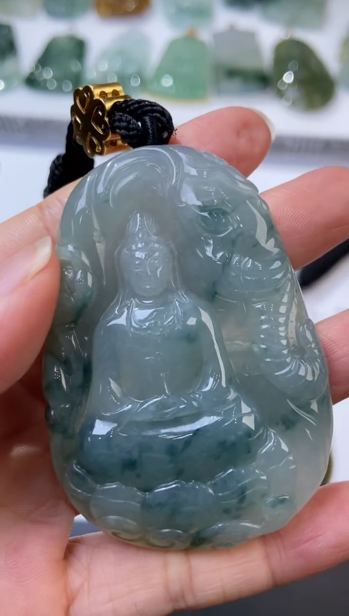 未镶嵌挂件翡翠379245  多人