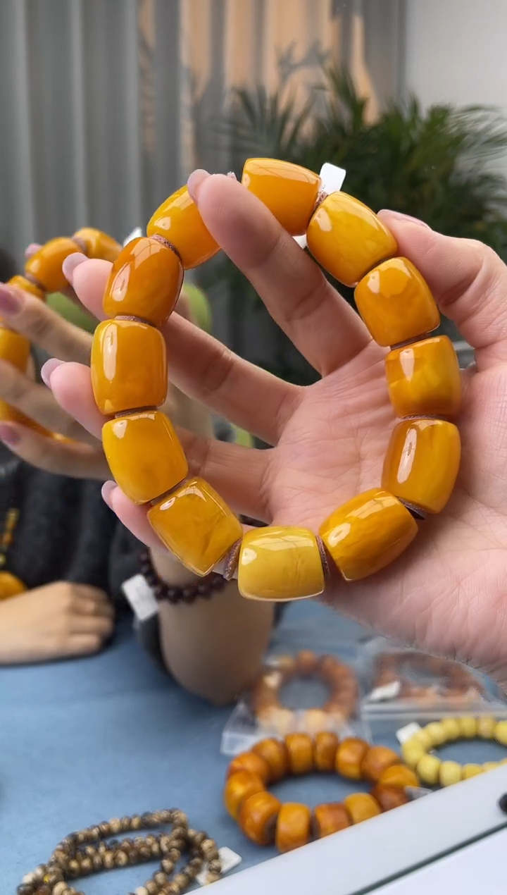 【闪购商品】蜜蜡珠宝奇石未镶嵌假一罚十，微瑕发一件062