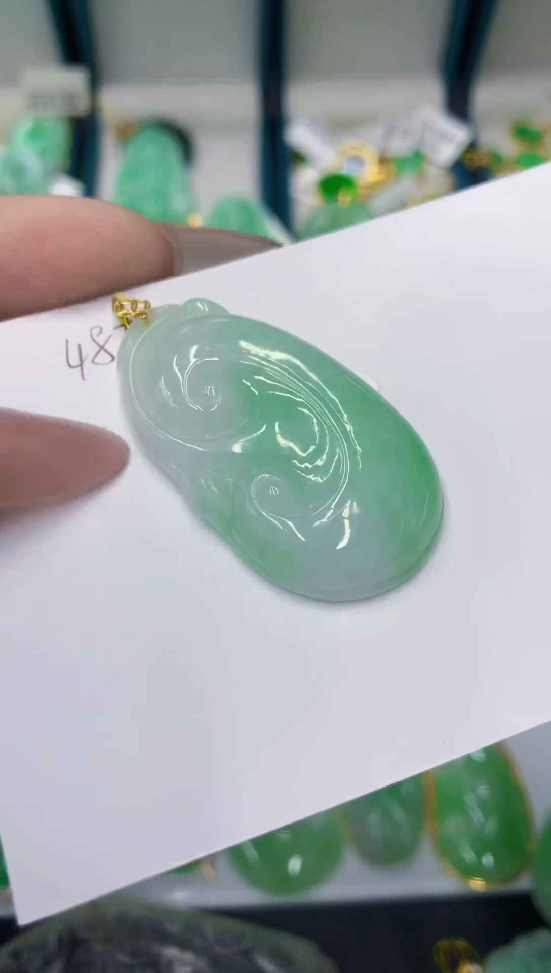 颈饰18K金镶嵌翡翠11111