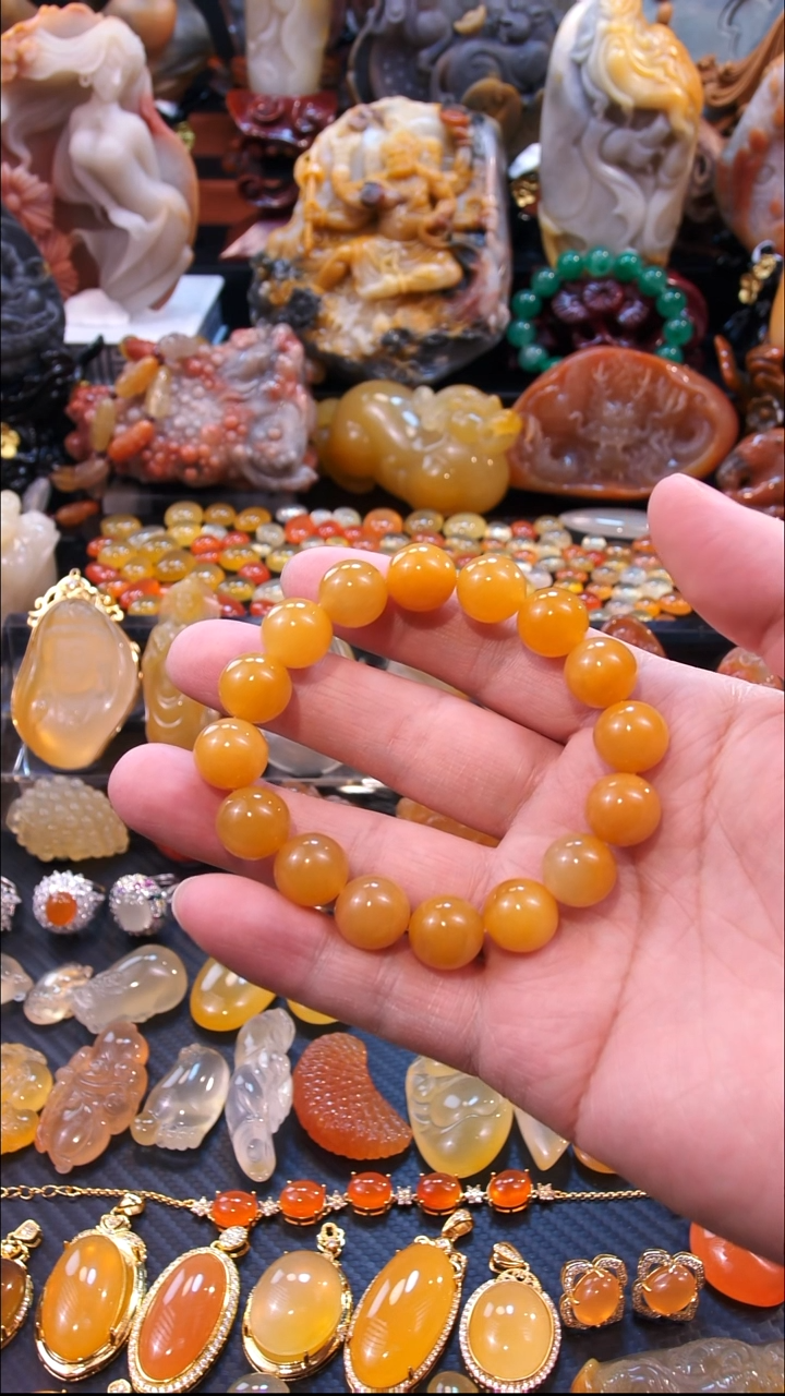 未镶嵌石英岩玉手饰今**上手串