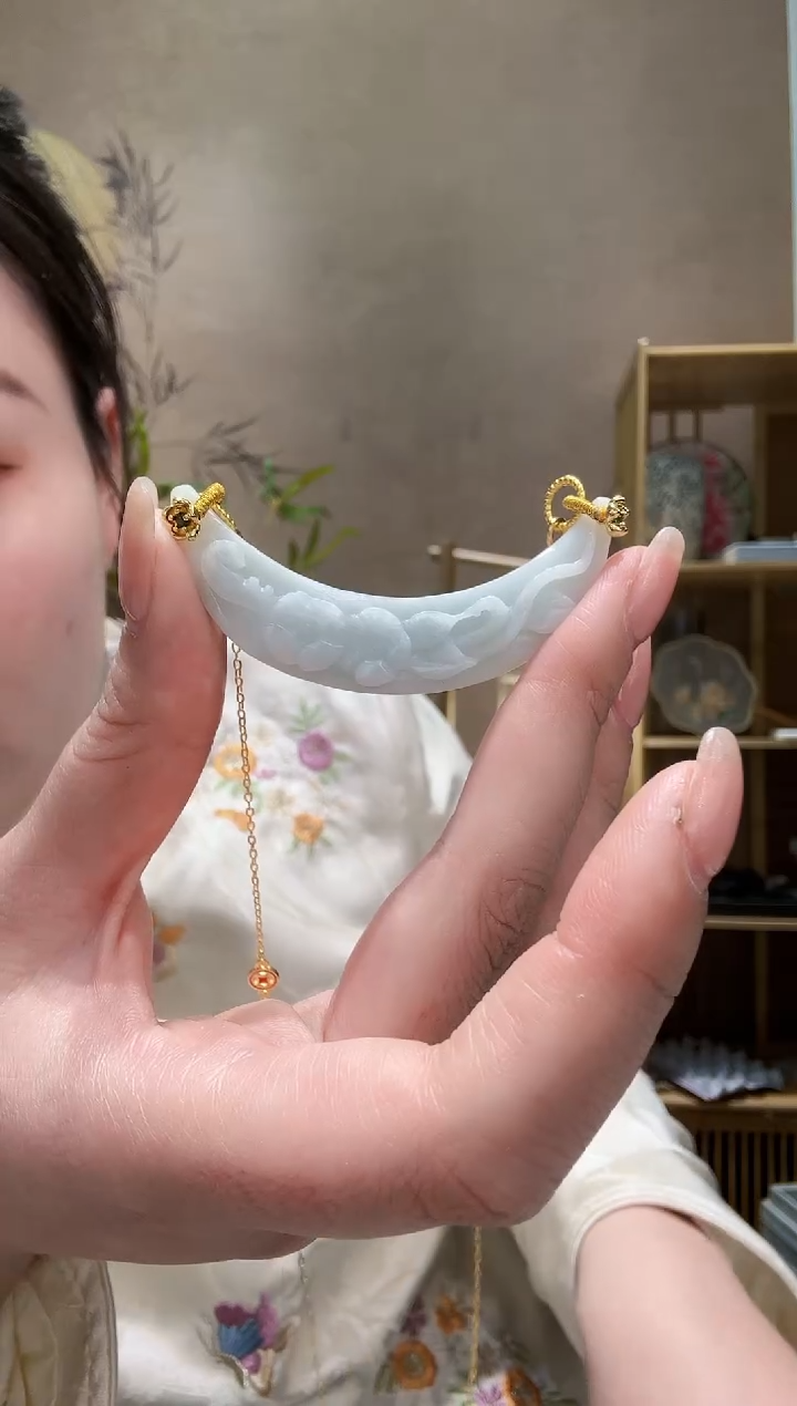 【闪购商品】翡翠颈饰未镶嵌吊坠