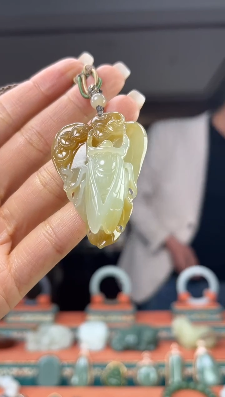 颈饰未镶嵌和田玉佩佩