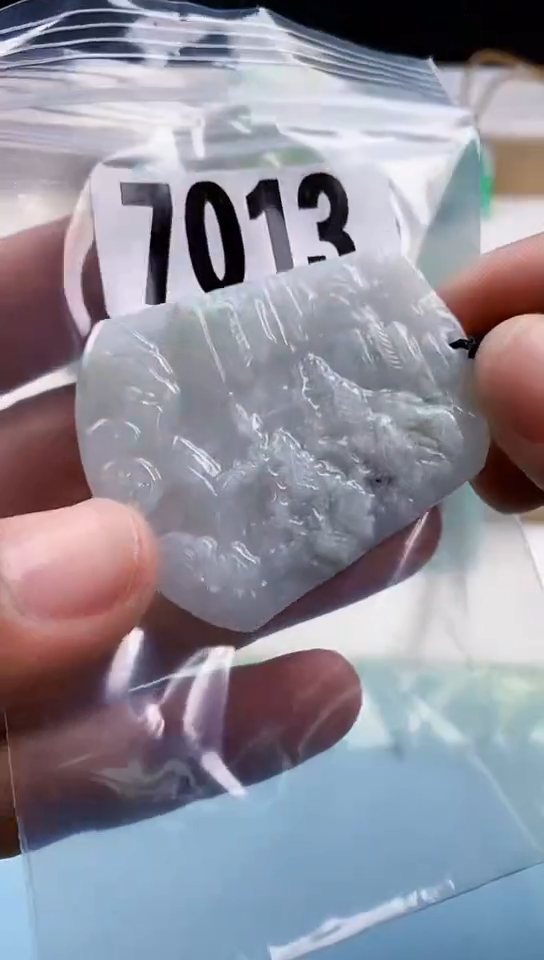 【闪购商品】翡翠挂件未镶嵌天然翡翠吊坠挂件