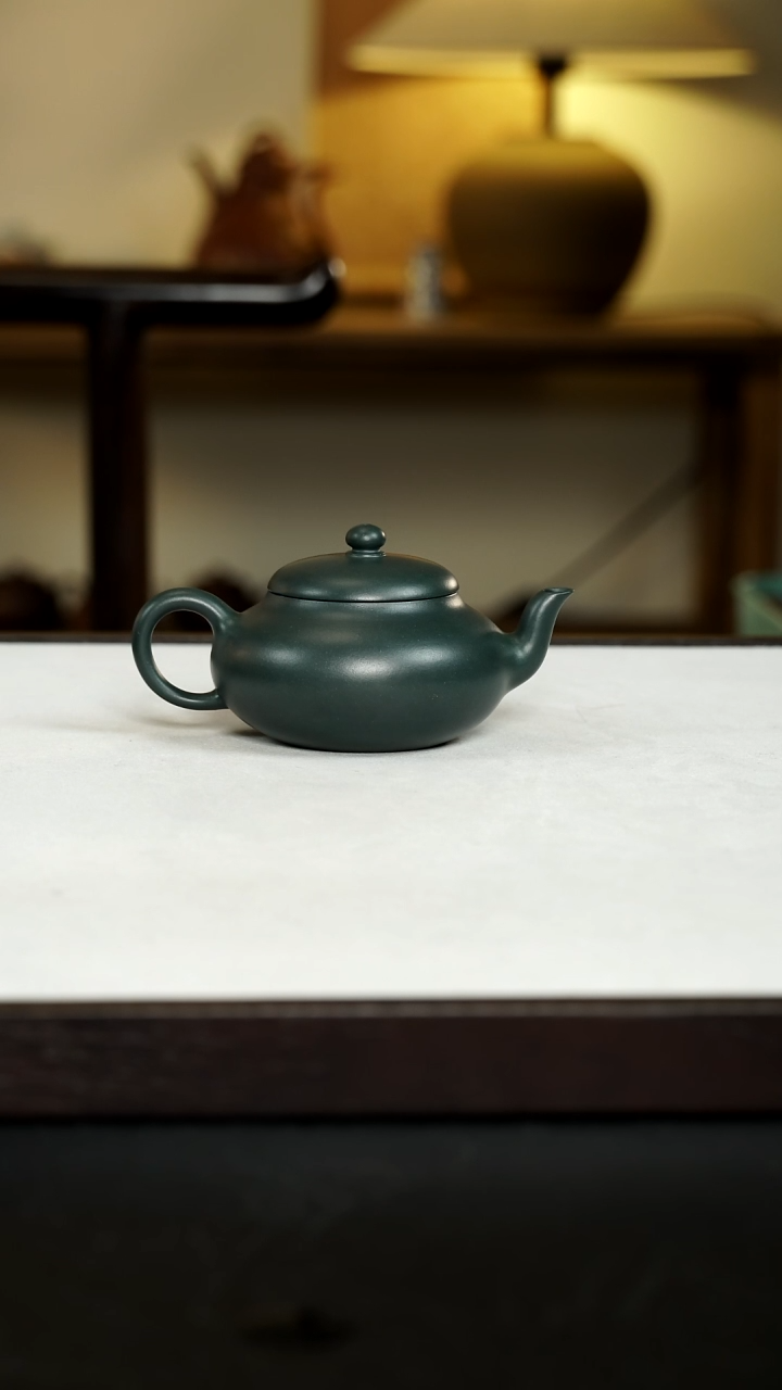 【闪购商品】紫砂茶壶墨绿泥梨形100cc