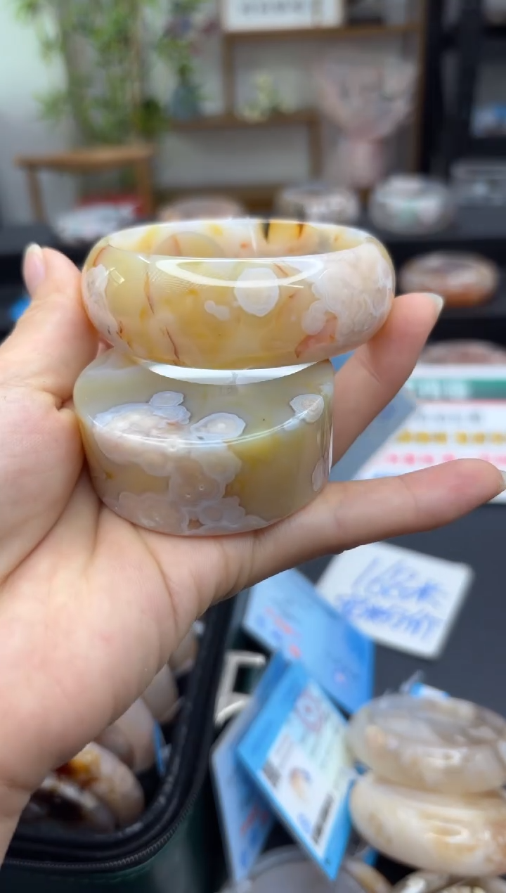 【闪购商品】石英质玉手镯未镶嵌C578(56圈赠送镯心)