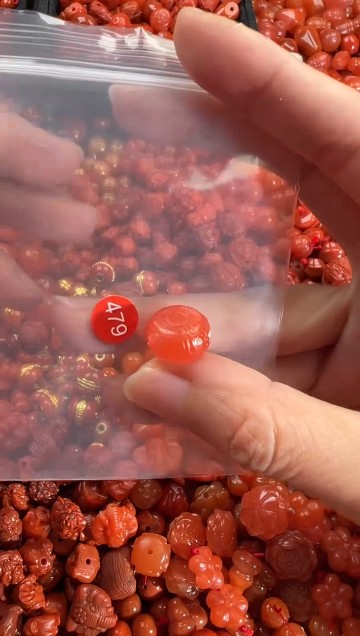 【闪购商品】南红玛瑙颈饰未镶嵌1