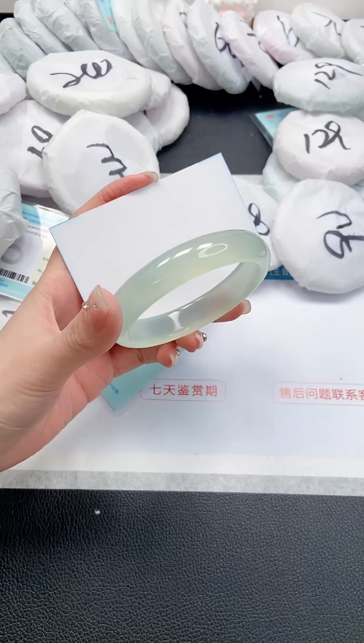 【闪购商品】石英质玉手镯未镶嵌 8L103-58