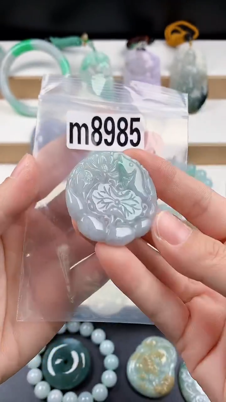 颈饰未镶嵌翡翠天然翡翠吊坠挂件