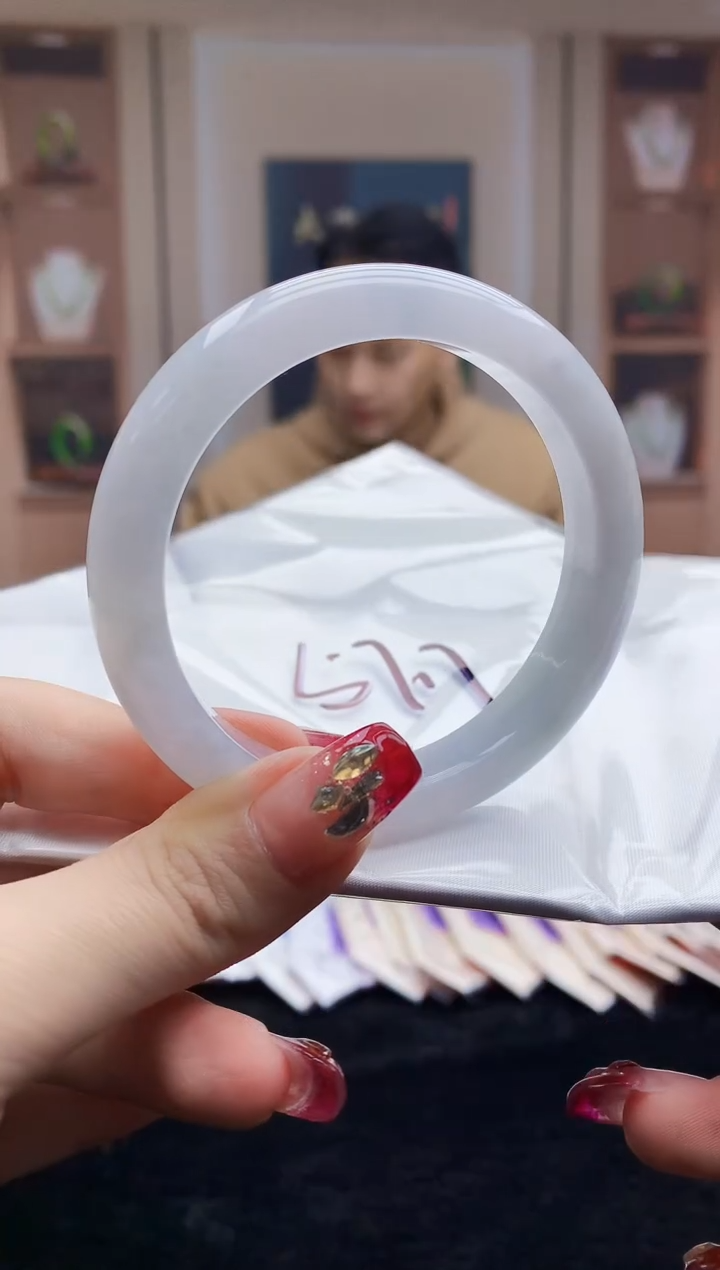 【闪购商品】翡翠手镯未镶嵌     H96-266