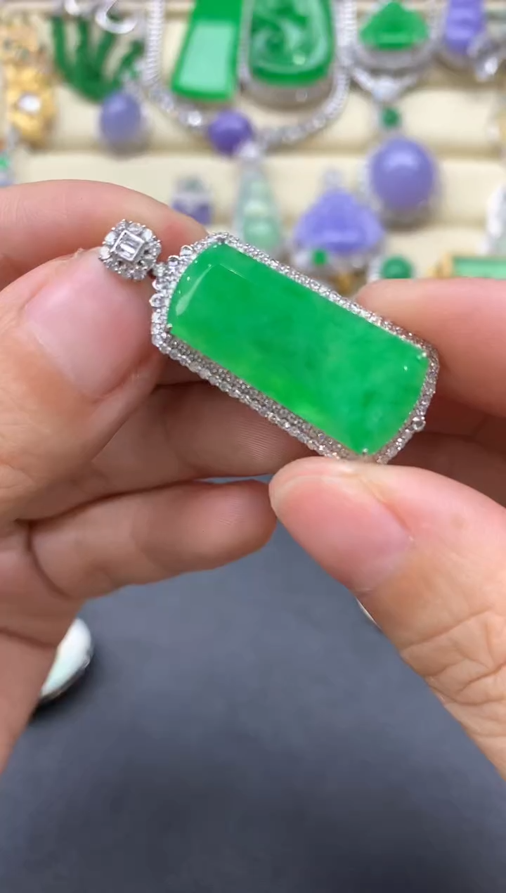 【闪购商品】翡翠颈饰18K金镶嵌658-中国好珍宝