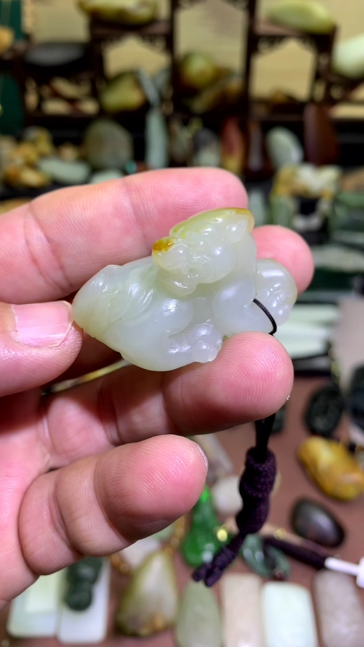 【闪购商品】和田玉未镶嵌颈饰子料貔貅