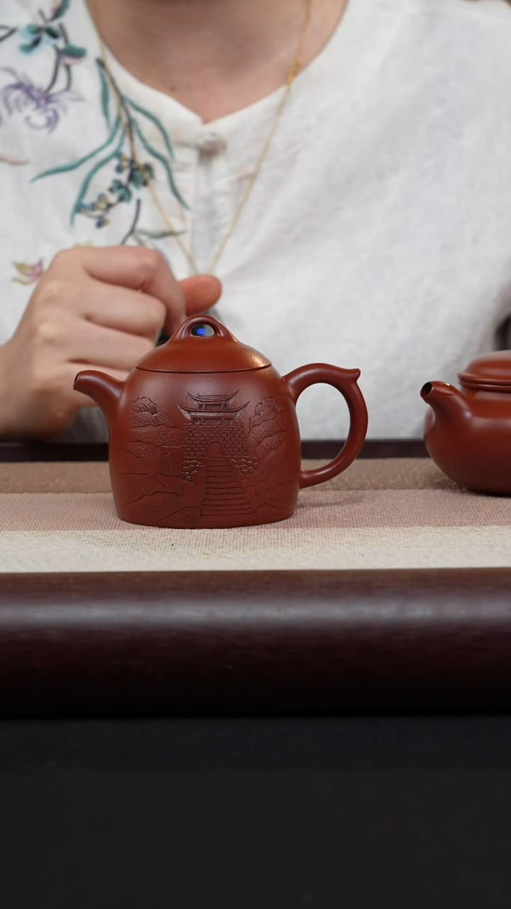 【闪购商品】紫砂茶壶朱泥-刻绘秦权MH-1798