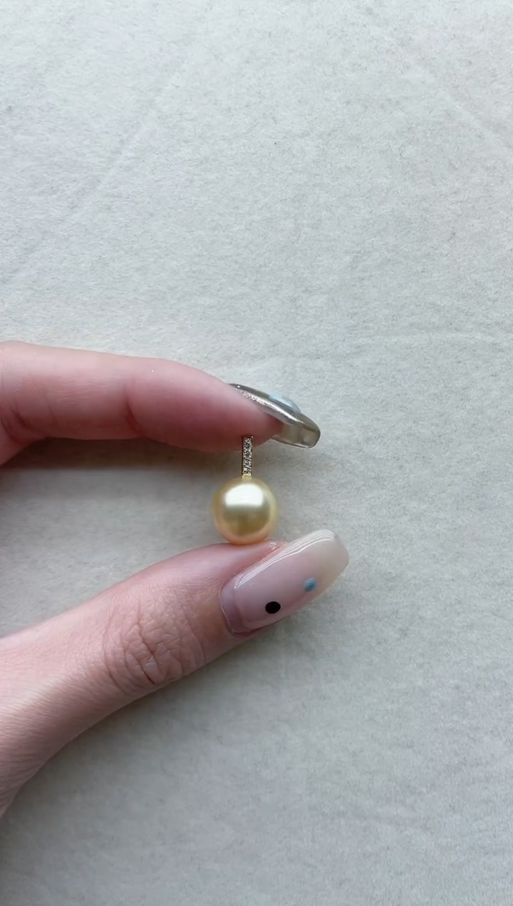 【闪购商品】海水珍珠吊坠18K金镶嵌Y79