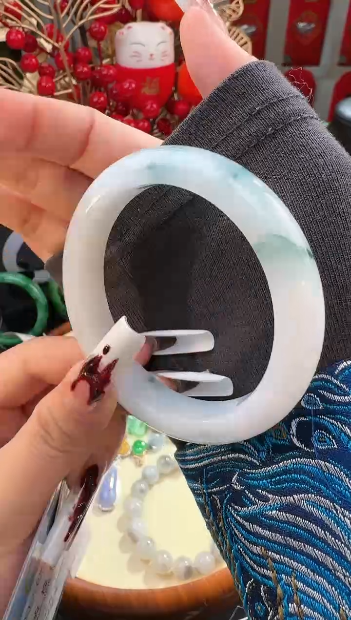 【闪购商品】翡翠手镯未镶嵌手镯