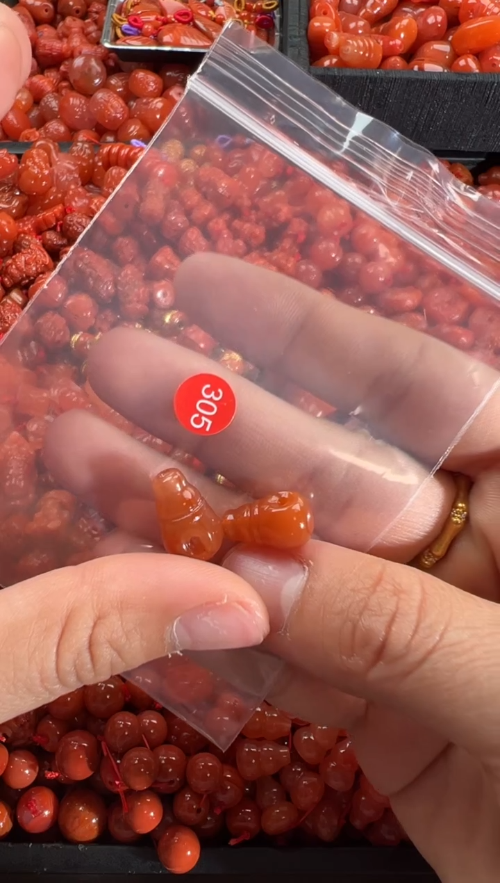 【闪购商品】南红玛瑙颈饰未镶嵌1