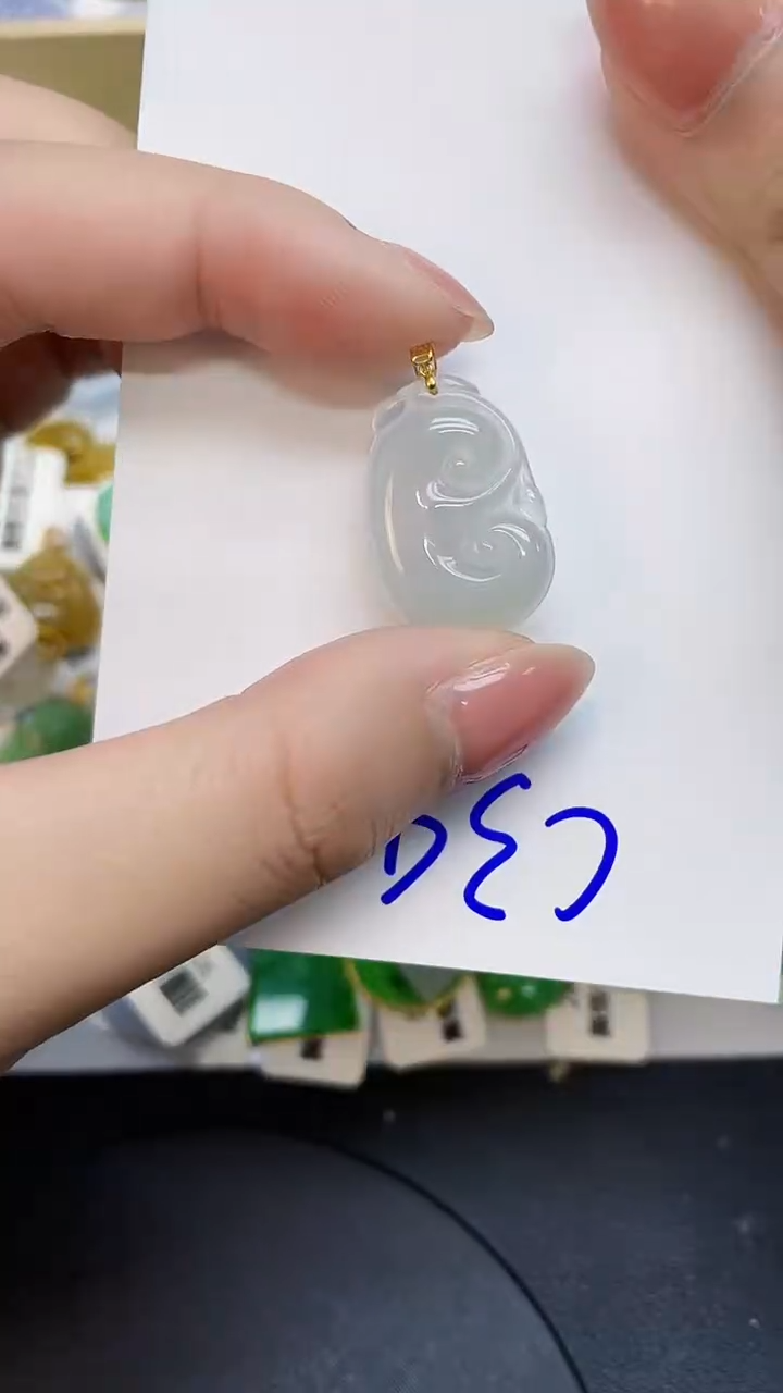 翡翠未镶嵌颈饰0000000000