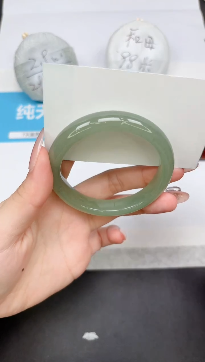 【闪购商品】石英质玉手镯未镶嵌146-56.3