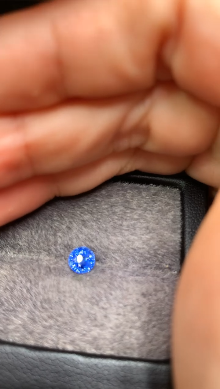 【闪购商品】定制蓝宝石裸石未镶嵌圆切型 无烧蓝宝石 1.02ct