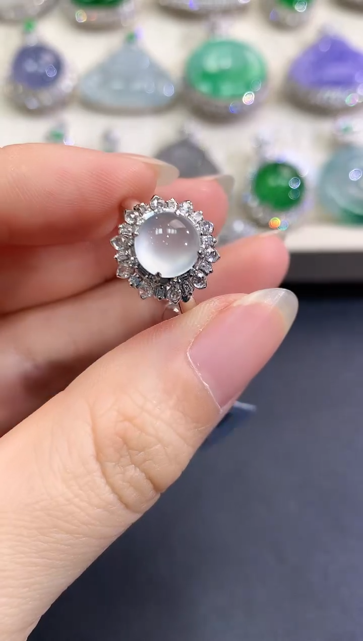 【闪购商品】翡翠戒指18K金镶嵌B73  