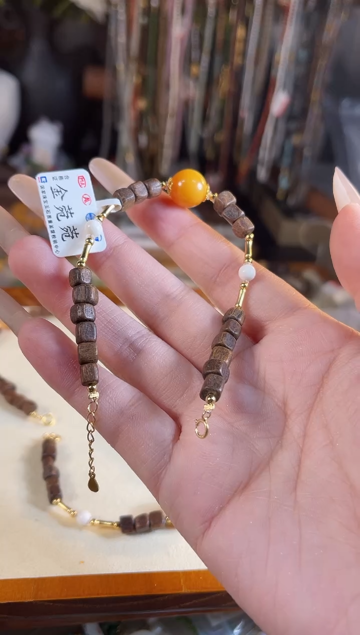 【闪购商品】蜜蜡手链未镶嵌多样性发货其一