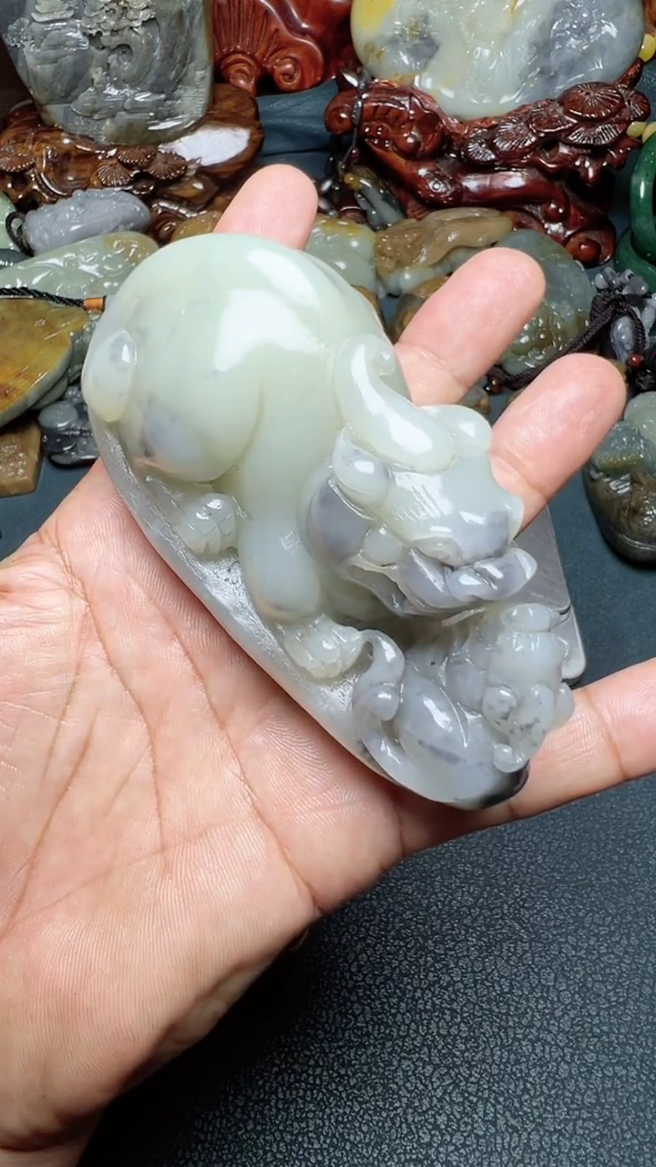 和田玉未镶嵌把件-