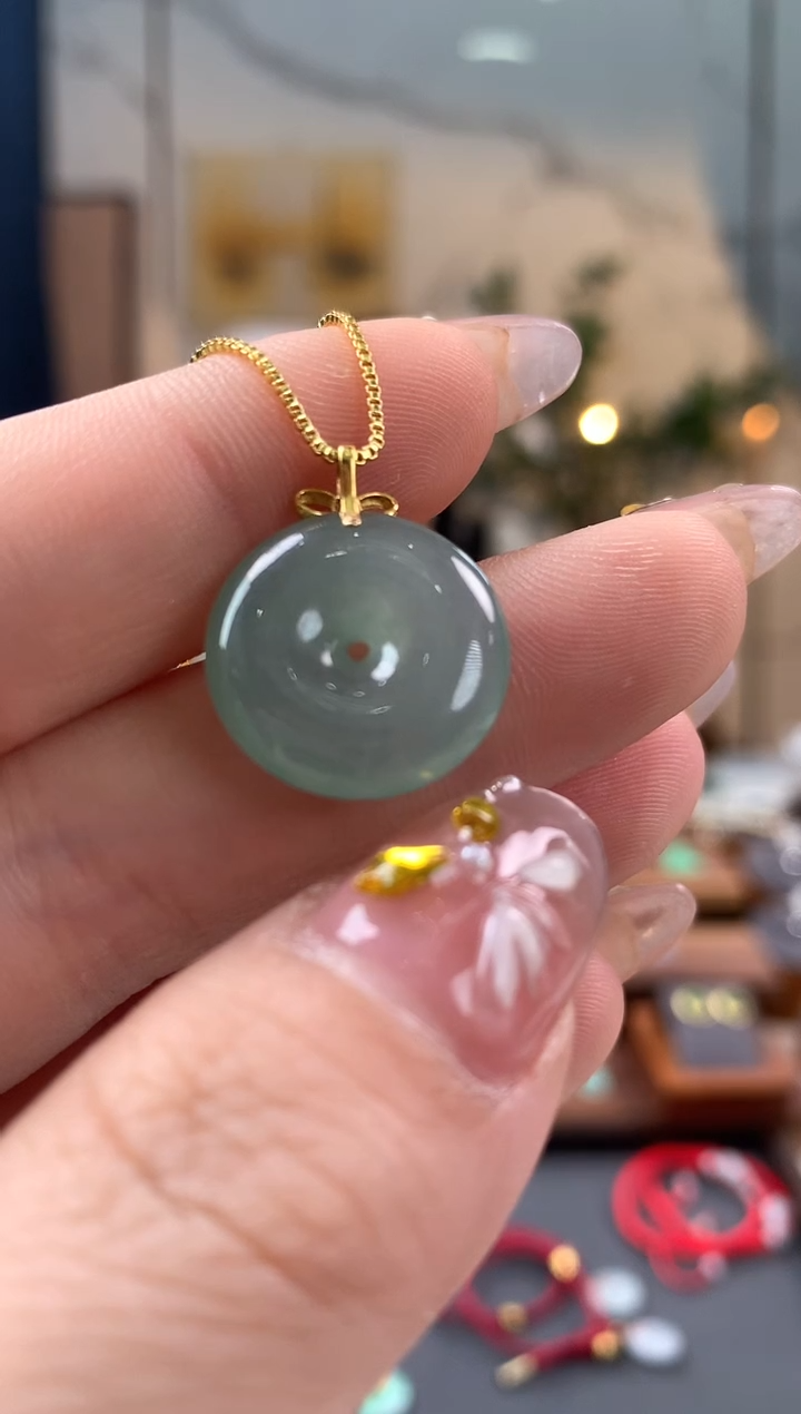 【闪购商品】翡翠吊坠(不含链)18K金镶嵌平安扣