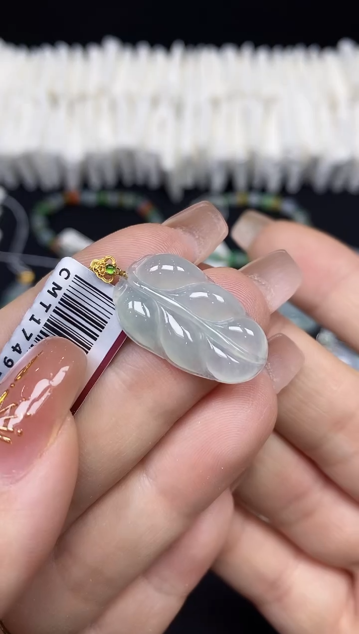 吊坠(不含链)18K金镶嵌翡翠叶子18K金扣镶嵌@@CMT1749-1