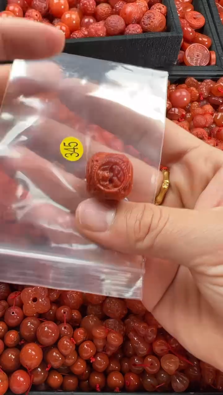 【闪购商品】南红玛瑙颈饰未镶嵌1