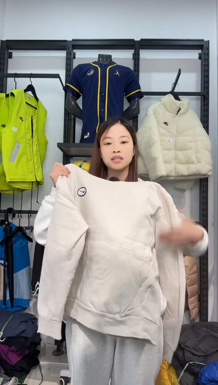 3173闪购编码  运动卫衣裤以直播间过款为准 尺码  2xl