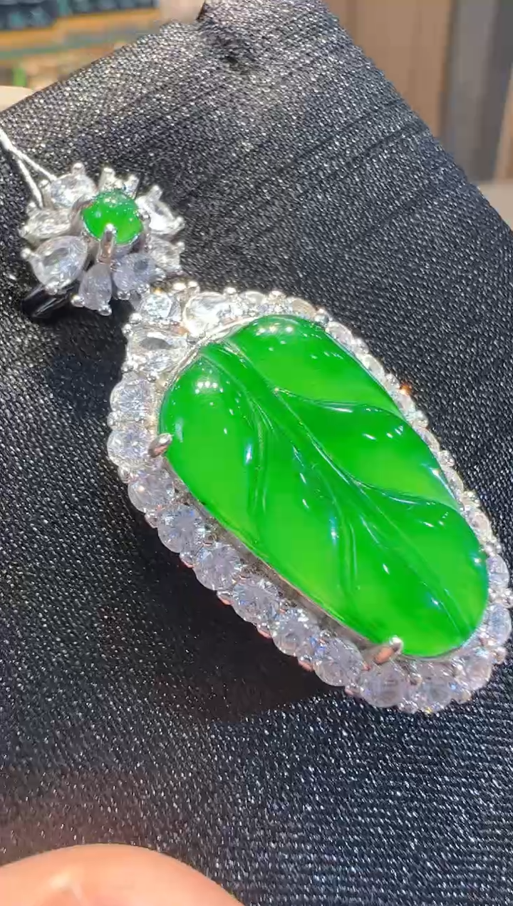 【闪购商品】翡翠吊坠(不含链)银S925镶嵌多样性发货一件