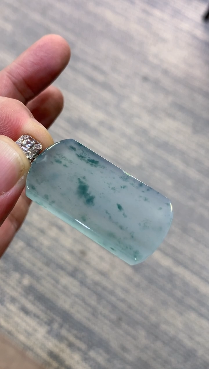 颈饰未镶嵌翡翠天然A货翡翠