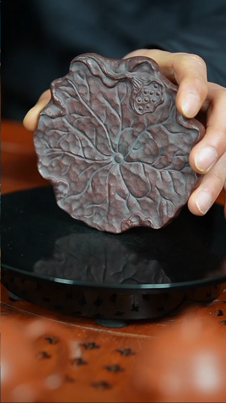 【闪购商品】紫砂茶宠古红泥刻绘荷叶壶承