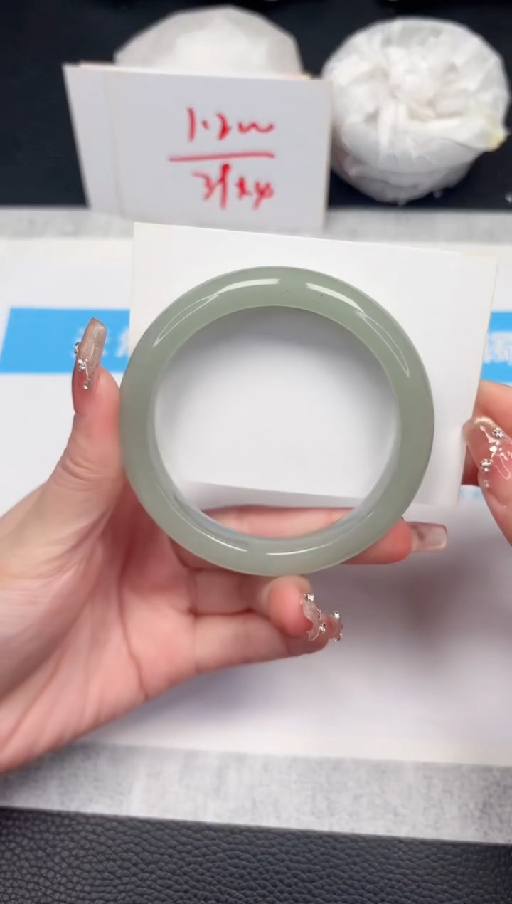 【闪购商品】石英质玉手镯未镶嵌404-63