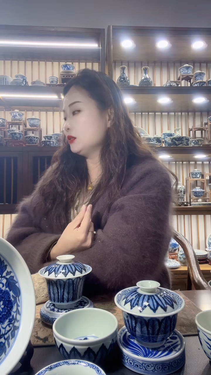 富*直播间福利盖碗加缸杯芭蕉大叶纹元青花