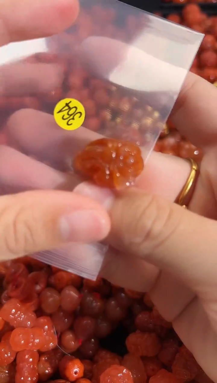 颈饰未镶嵌南红玛瑙1