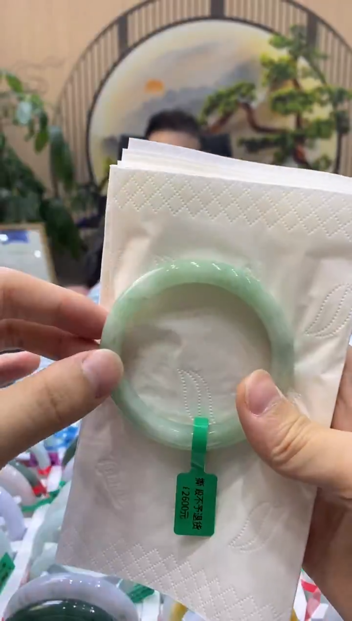 【闪购商品】翡翠手镯未镶嵌000001296