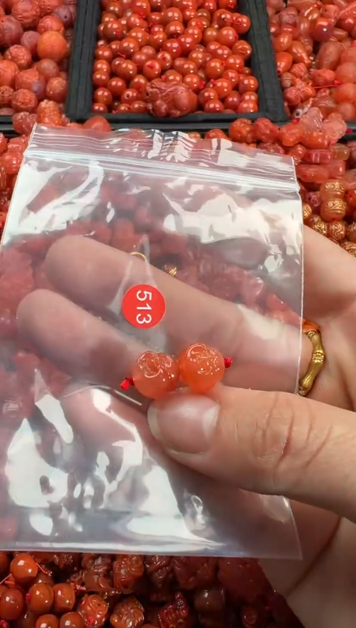 【闪购商品】南红玛瑙颈饰未镶嵌1