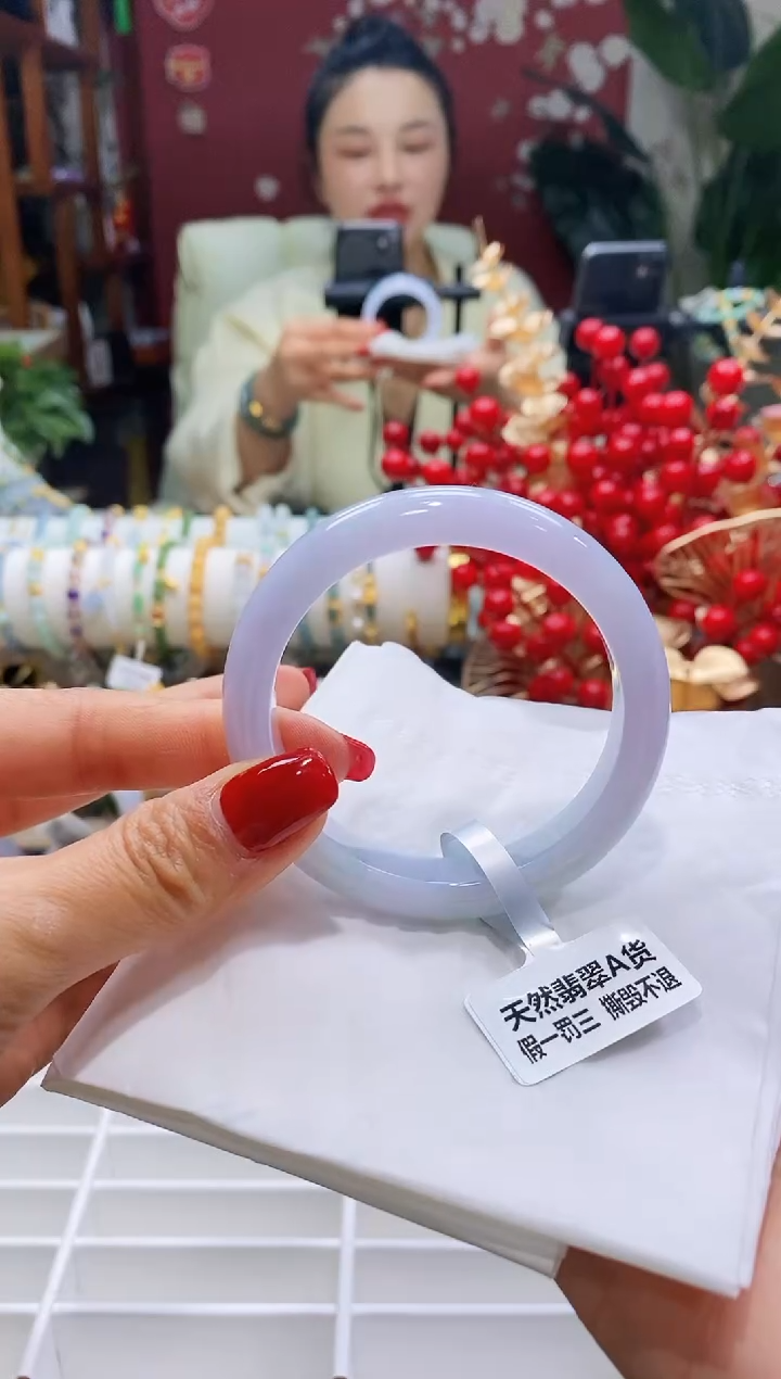 【闪购商品】翡翠手镯未镶嵌118显白52-54/11.6*7.9